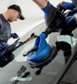 Remplacement de pare-brise par un professionnel : ce qu’il faut savoir