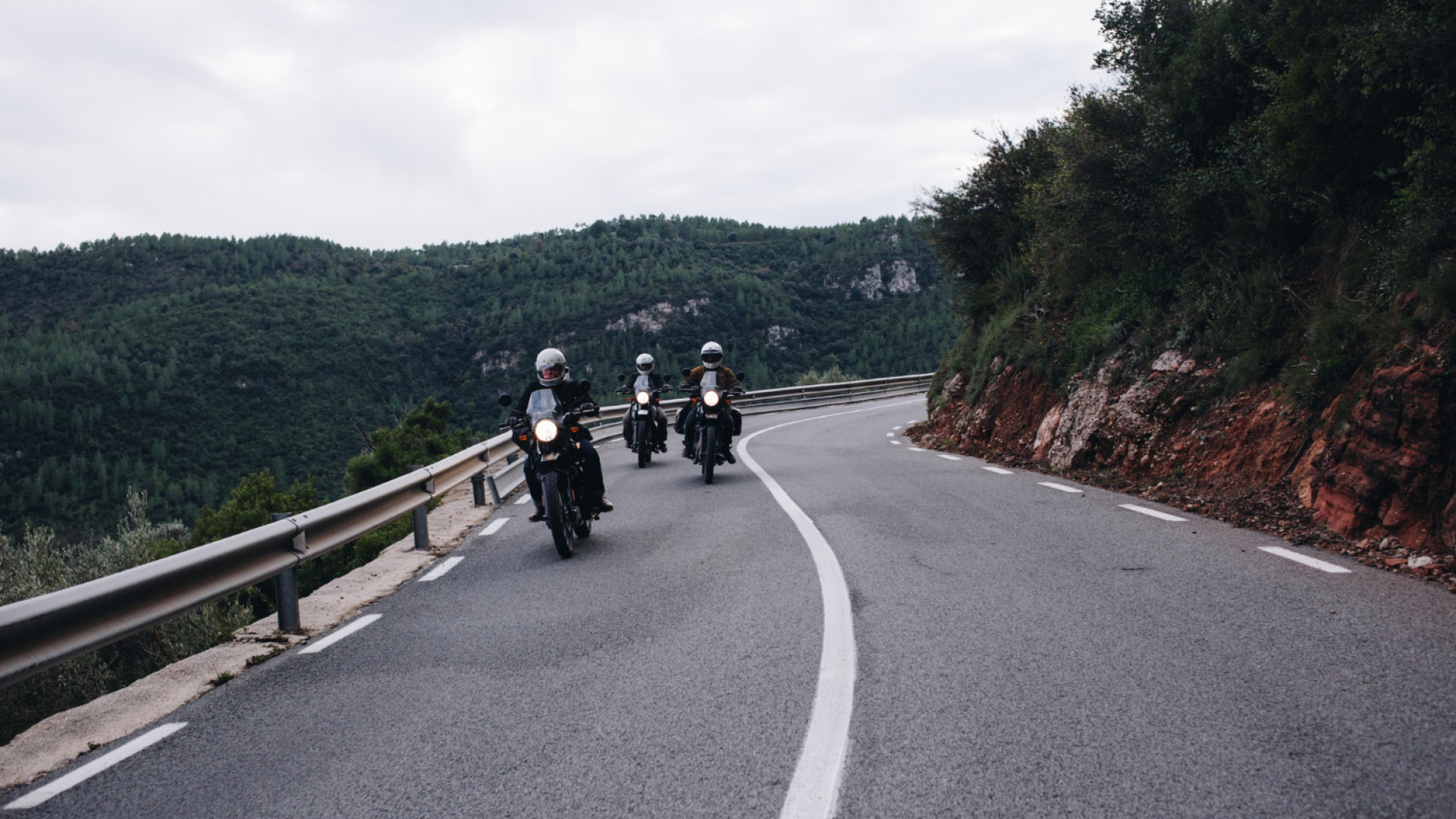 La Corse à moto : 700 km de routes mythiques à découvrir hors des sentiers battus